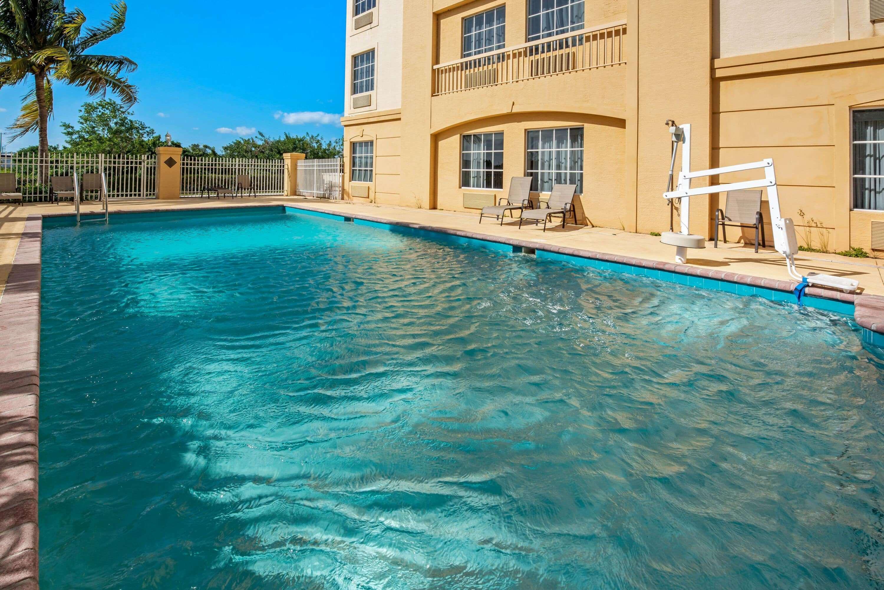 Hotel La Quinta By Wyndham Ft. Pierce Fort Pierce Exterior foto