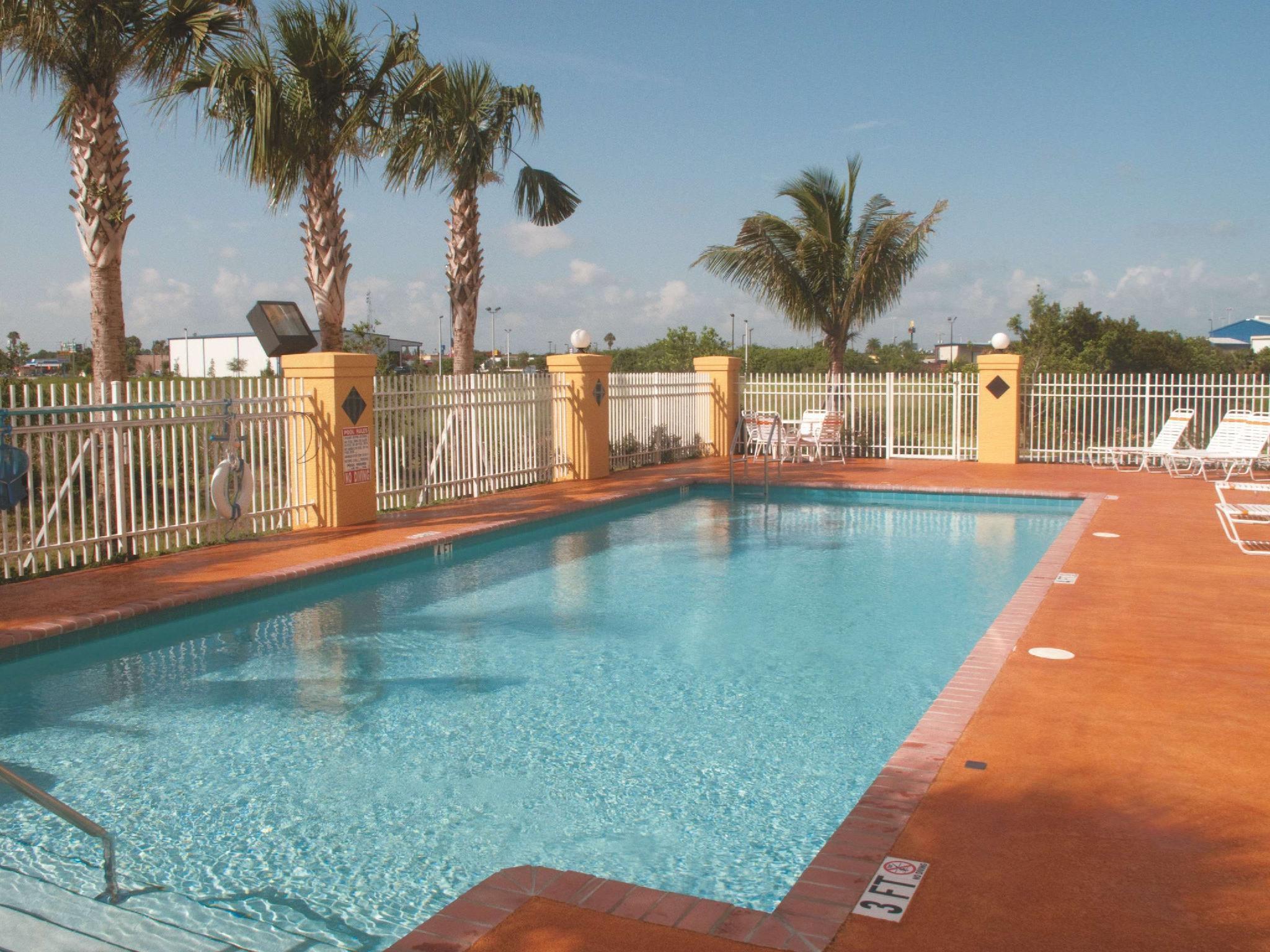 Hotel La Quinta By Wyndham Ft. Pierce Fort Pierce Exterior foto